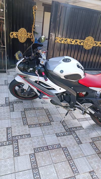 Yamaha yzf r6