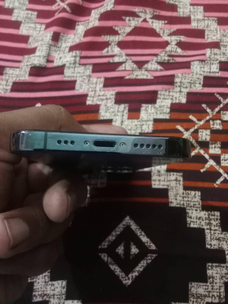 iphone 12 pro 3
