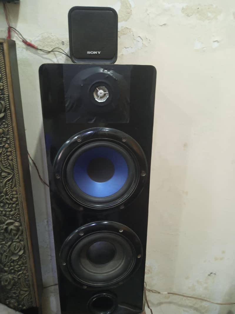 Sound System with 9 speakers 4