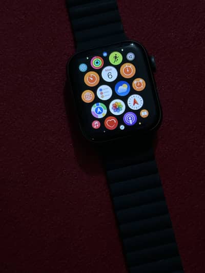 Apple watch Se 44 mm black color
