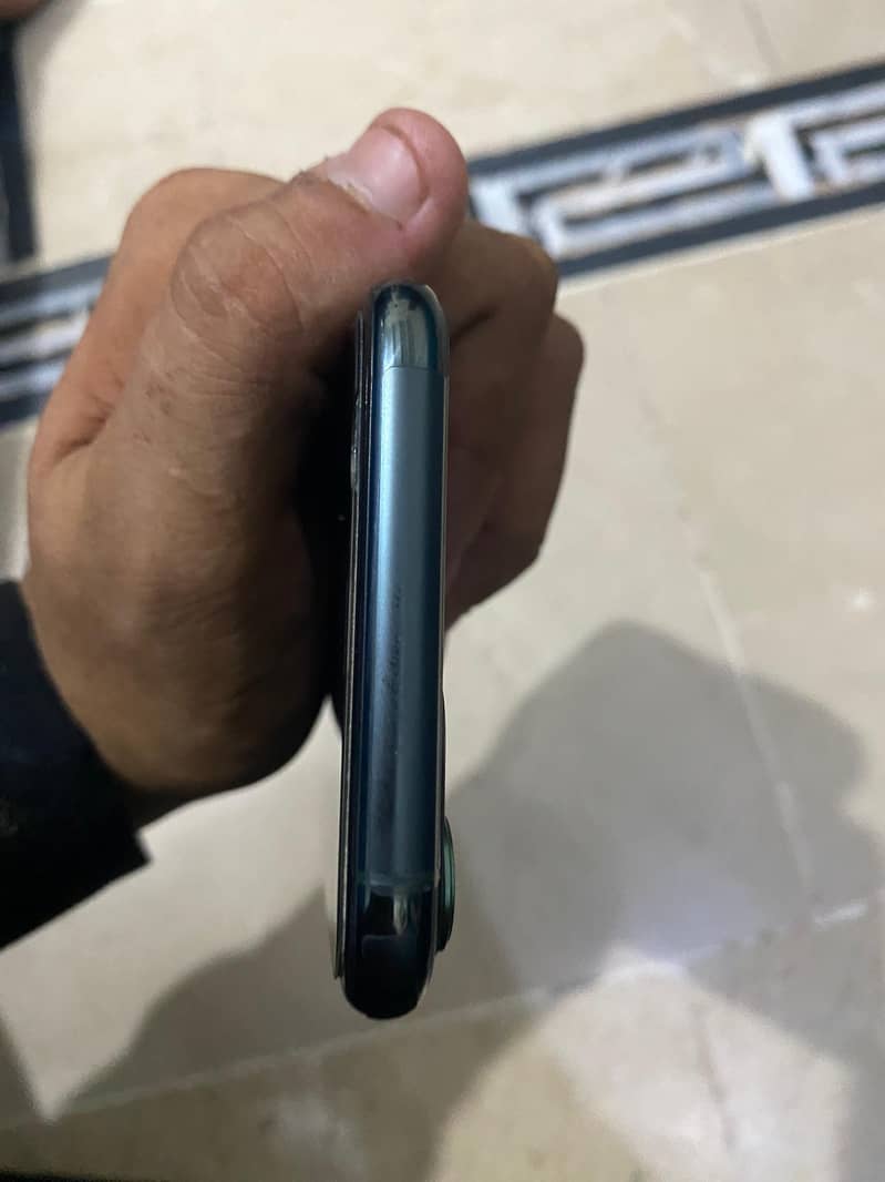 iPhone 11 pro 3