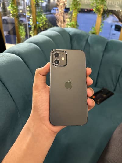Apple iPhone 12