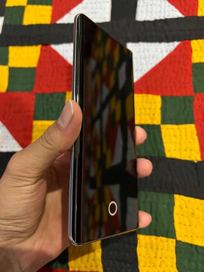 Vivo V30e