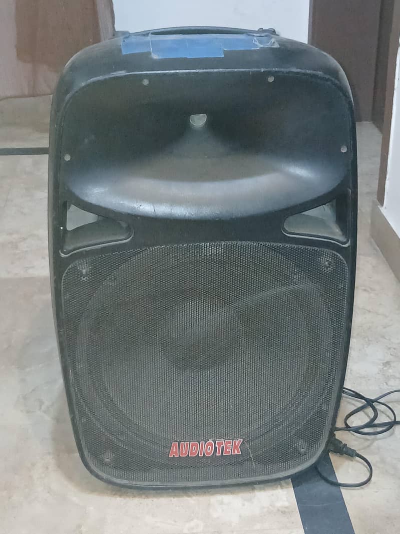 speakers 0
