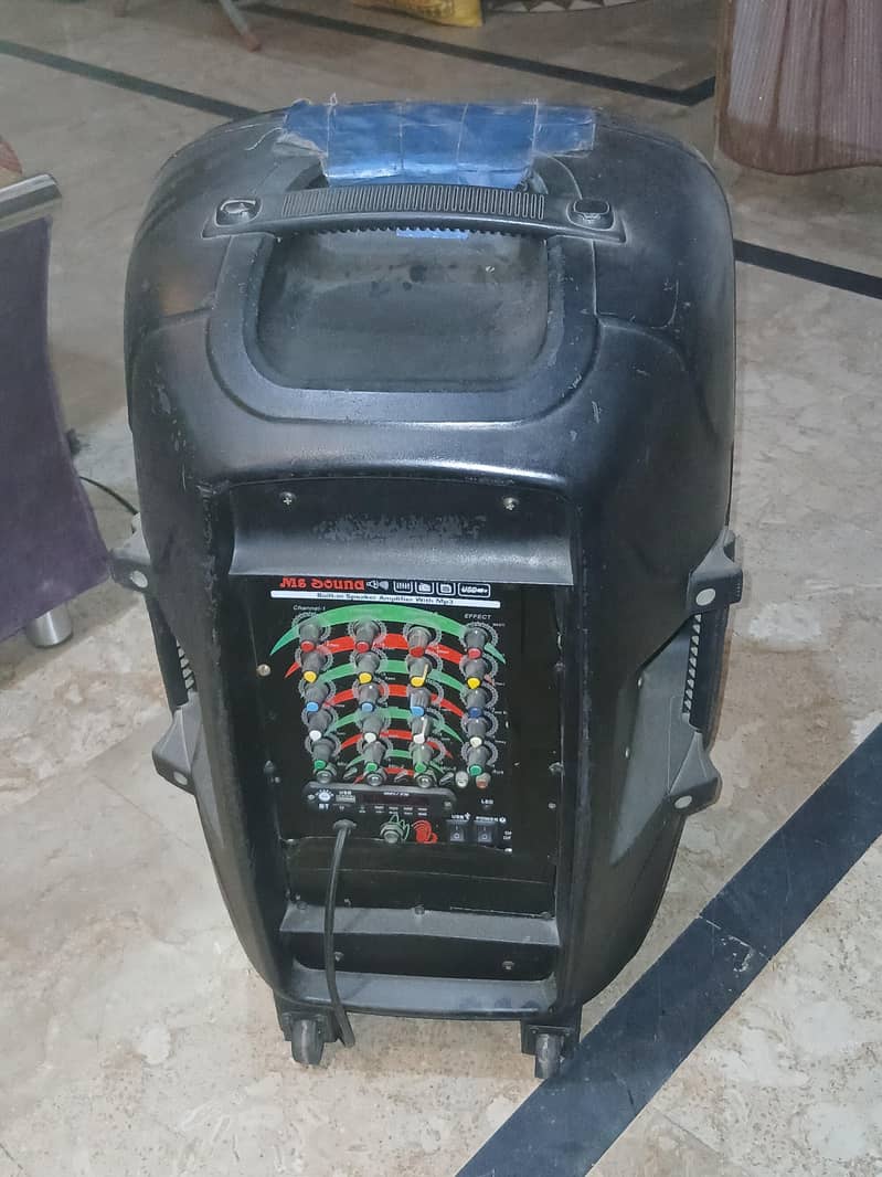 speakers 4