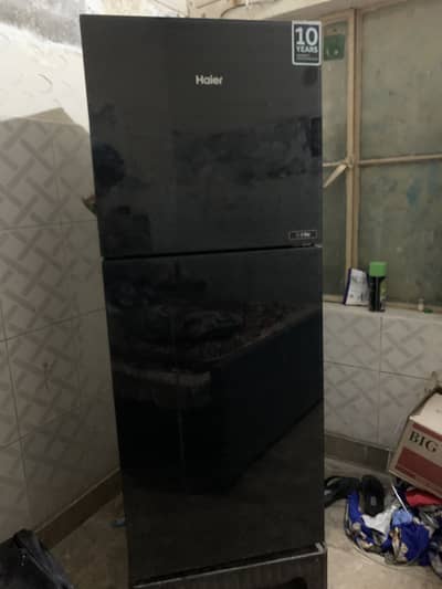 Frige Haier frige 4 years with waranti cundetion 10/10