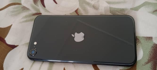 Apple iPhone SE