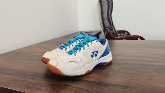 Yonex Power Cushion 101