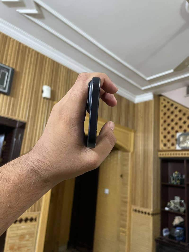 Apple iPhone 15 5
