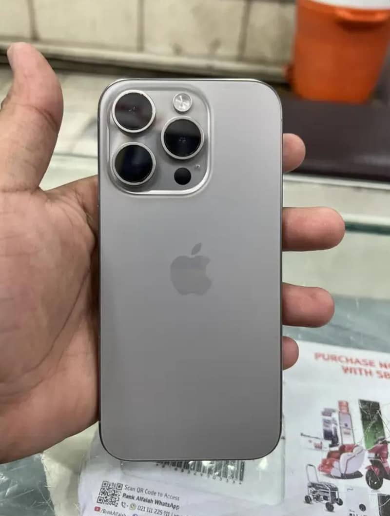 Apple iPhone 15 Pro Max 0