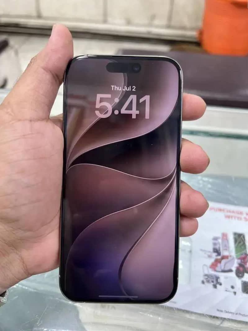 Apple iPhone 15 Pro Max 1