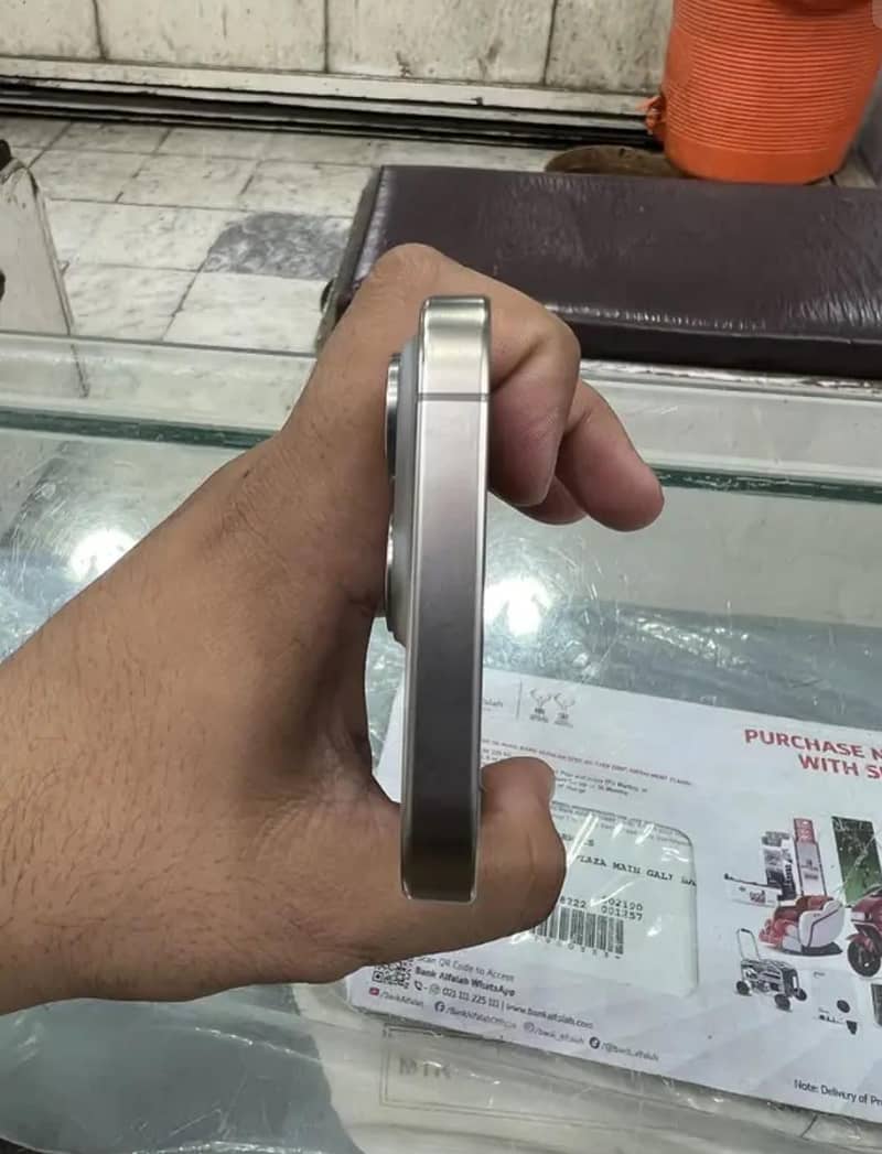 Apple iPhone 15 Pro Max 3