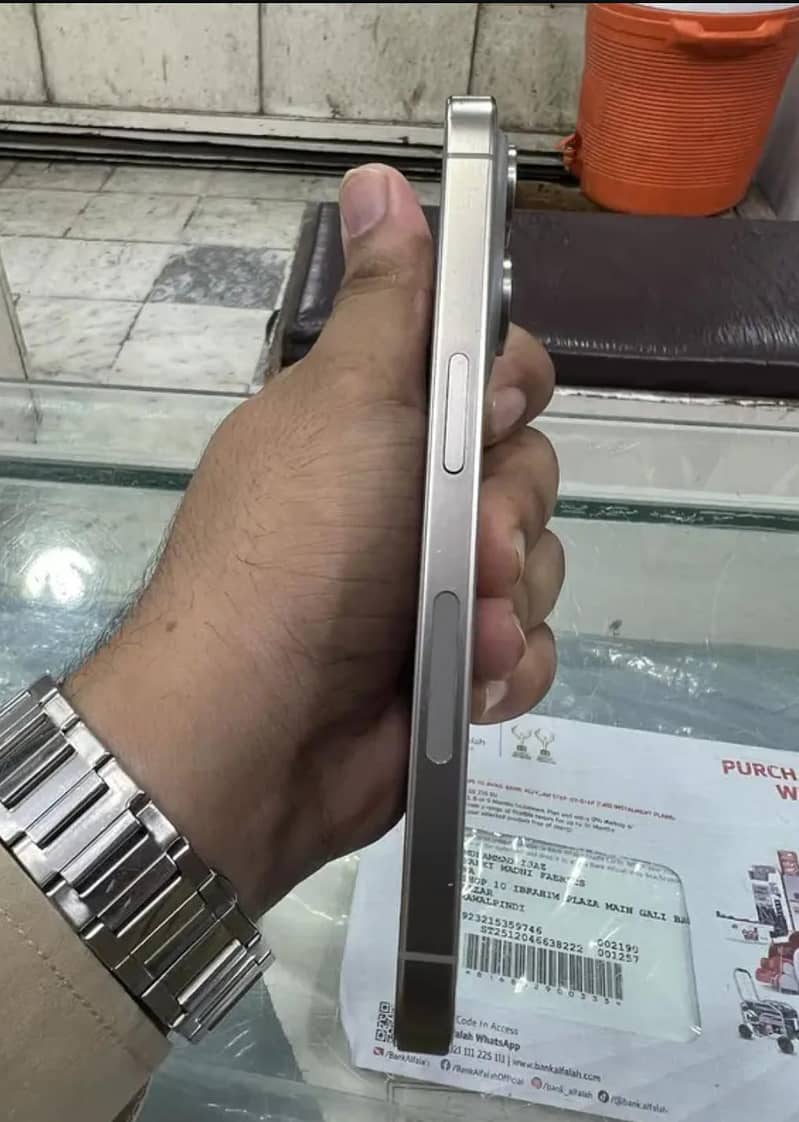 Apple iPhone 15 Pro Max 5