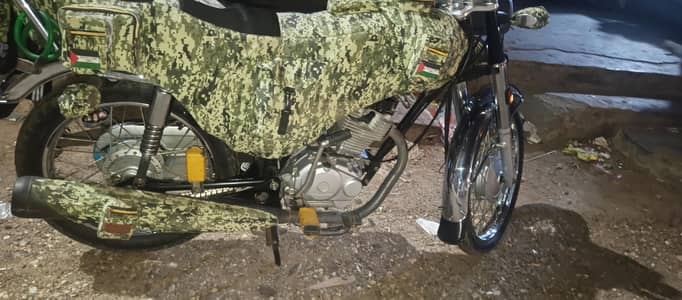 Honda CG125 1st owner bike Karachi number.