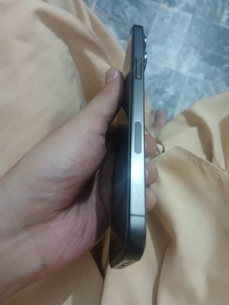 Apple iPhone 13 Pro Max 3