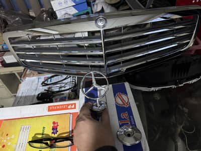 Mercedes Benz front grill or mono