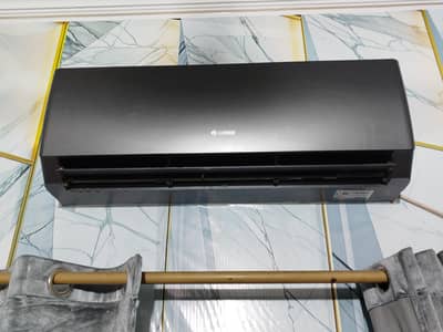 Gree inverter Black Colour like Brand a New Condition 10/9.