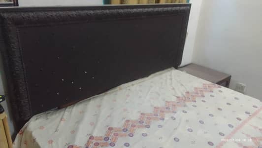 king size bed in good condition