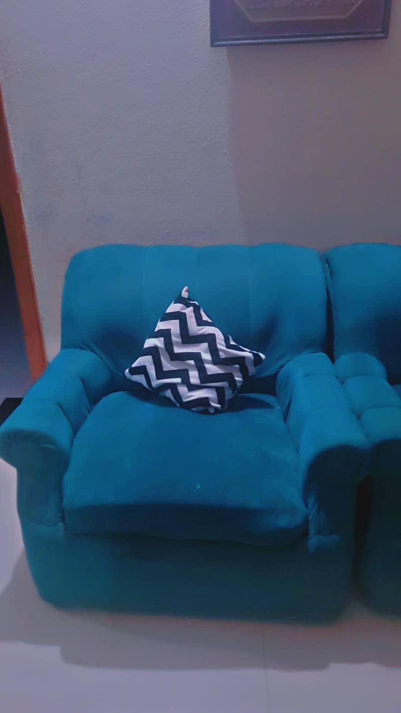2 single sofa 1