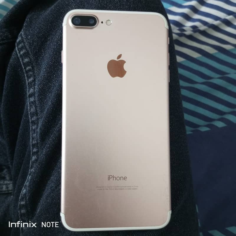Apple iPhone 7 Plus 0
