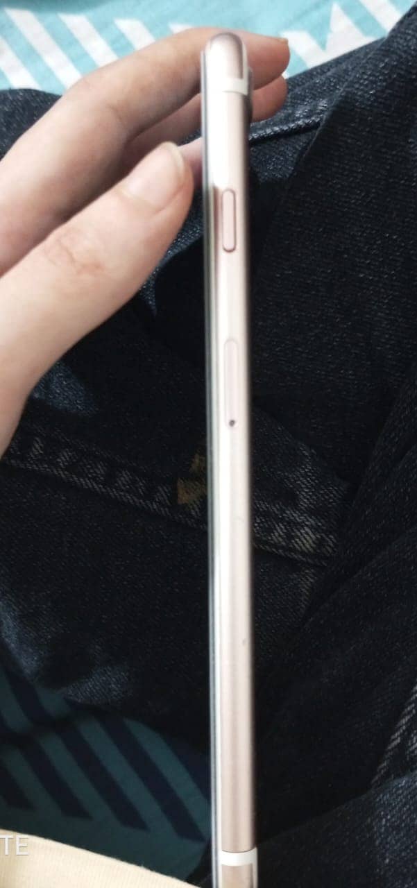Apple iPhone 7 Plus 4