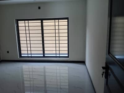 Mpch B17 Multi Garden Block E 30x60 Double Storey Double Unit Full House.