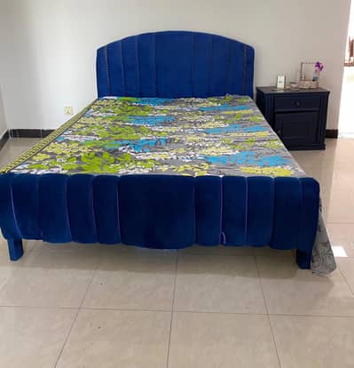 Double Bed for Sale With 1 Side Table