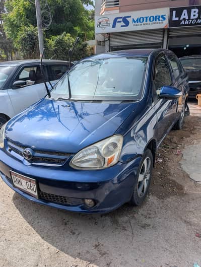 Toyota Platz 2004