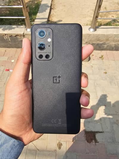 OnePlus 9 Pro (8GB RAM / 128GB Storage) - Excellent Condition