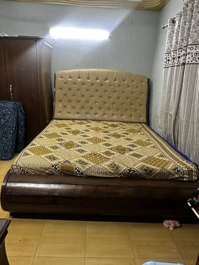 KING SIZE BED SET WITH COMPLETE SET