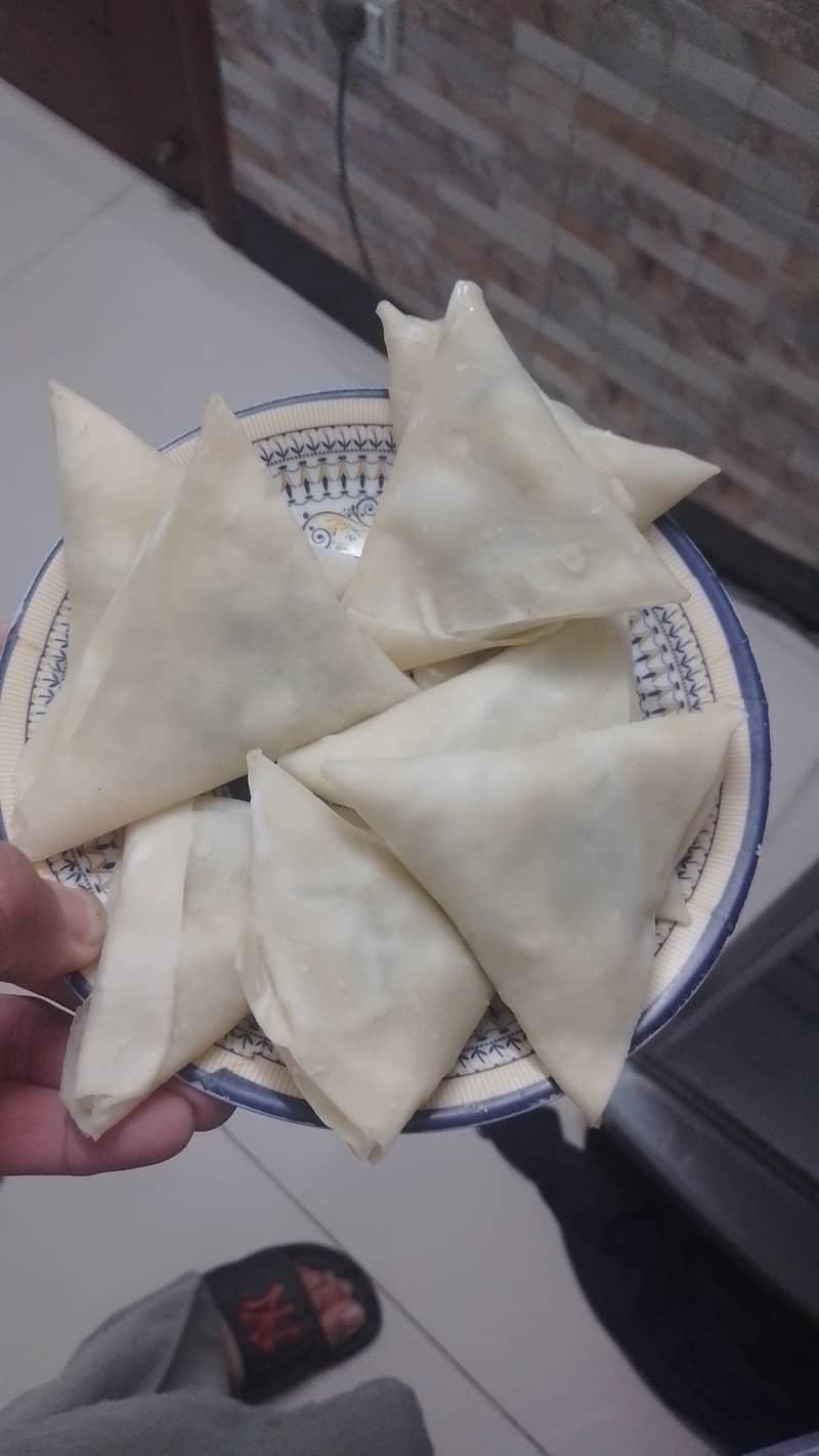 مجھے جاب چاہیے خانسامہ  کک  شیف کی ا 1