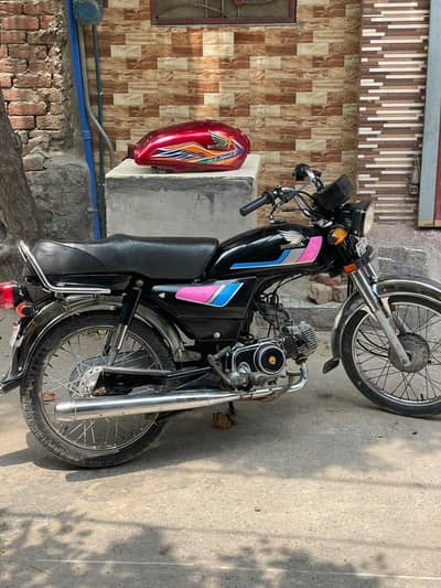 honda cd70 for sale 2020 model full lush condition.
