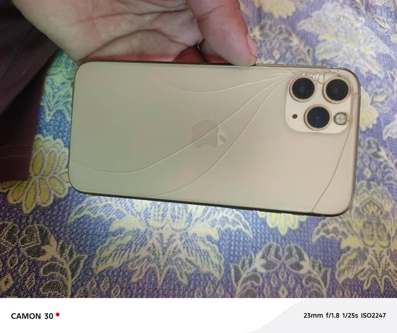 Apple iPhone 11 3