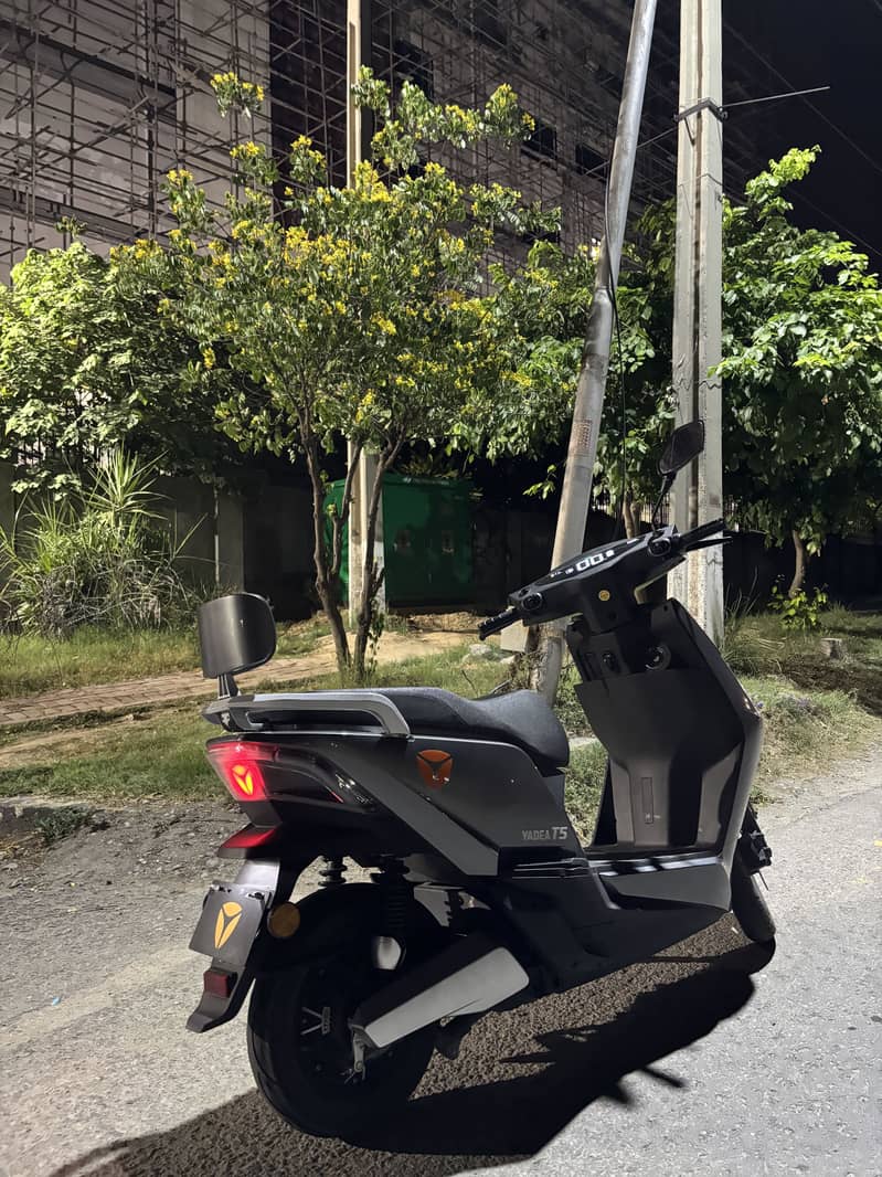 Yadea T5 2