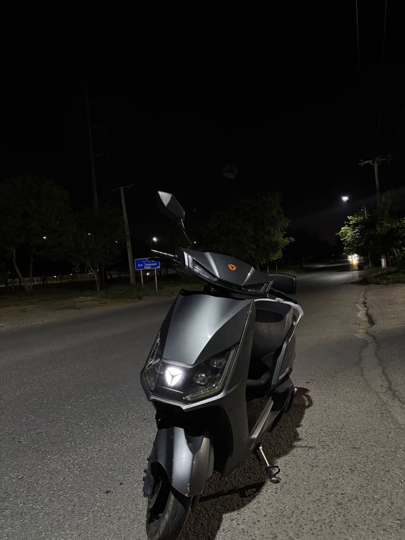 Yadea T5 5