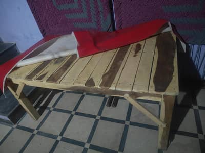 HARD WOOD TABLE WITH MESH OUTSIDE