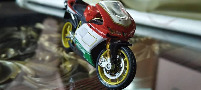 Maisto Ducati 1098s