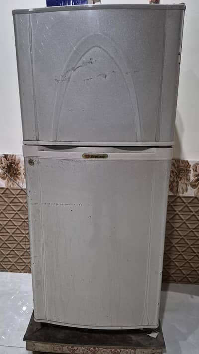 Dawlance medium size fridge