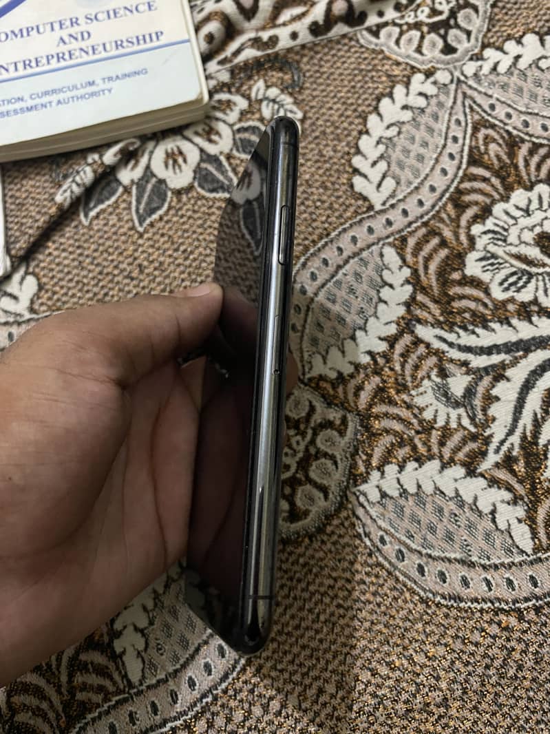 Apple iPhone X 1