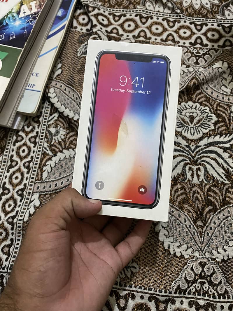 Apple iPhone X 4