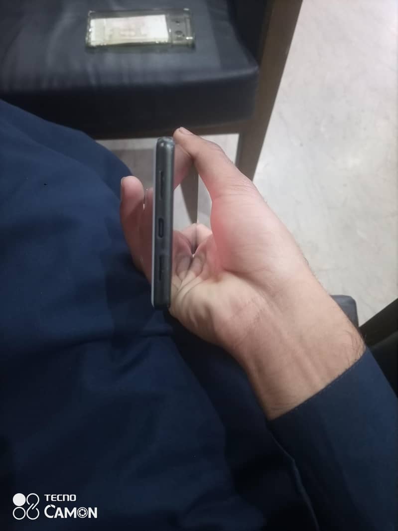 Google Pixel 6 4