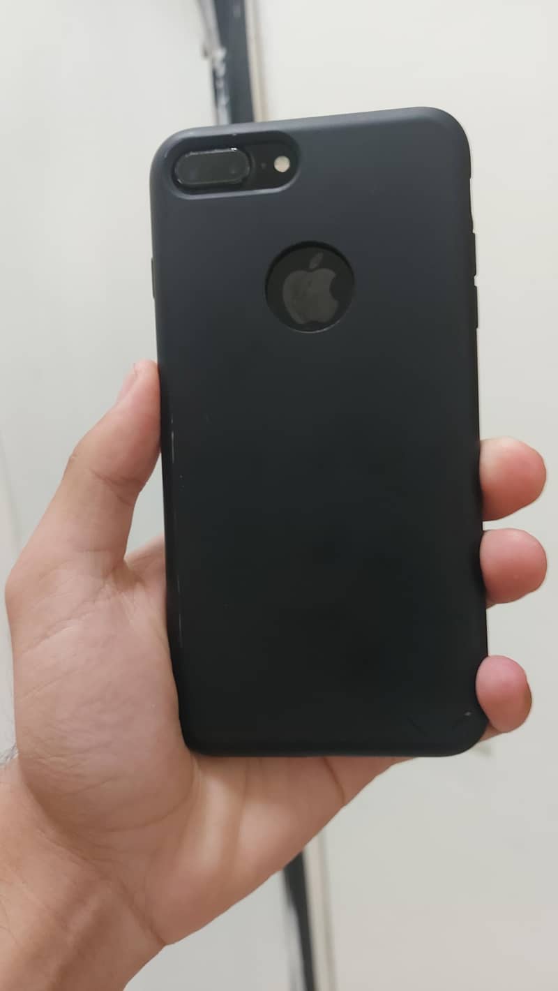 Apple iPhone 7 Plus 2