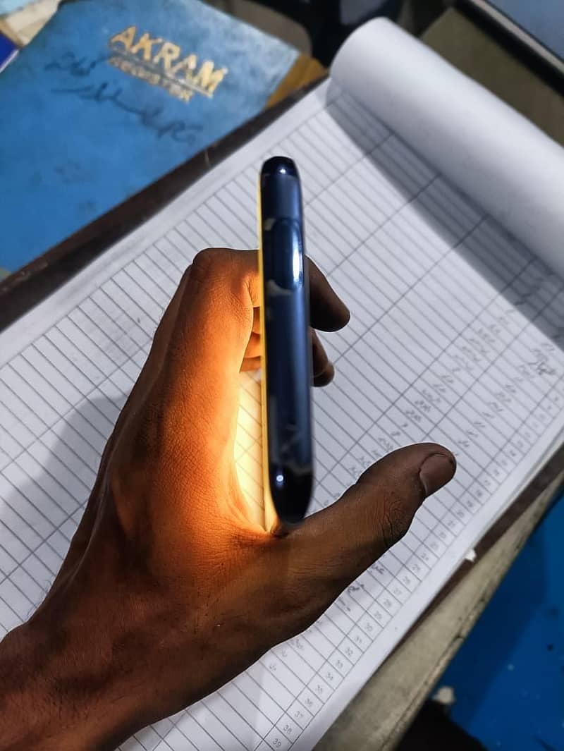 One Plus 7 Pro 3
