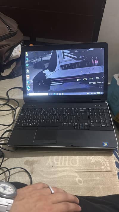 Latitude E6540