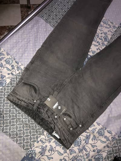 Dark grey relaxed jeans