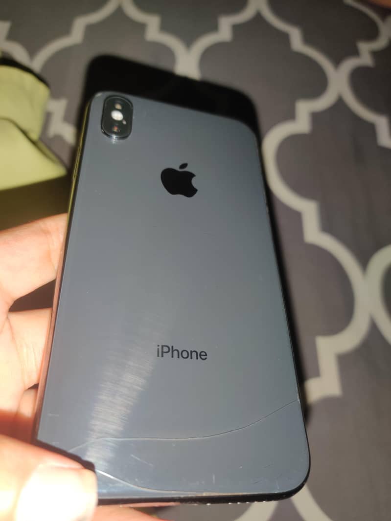Apple iPhone X 4