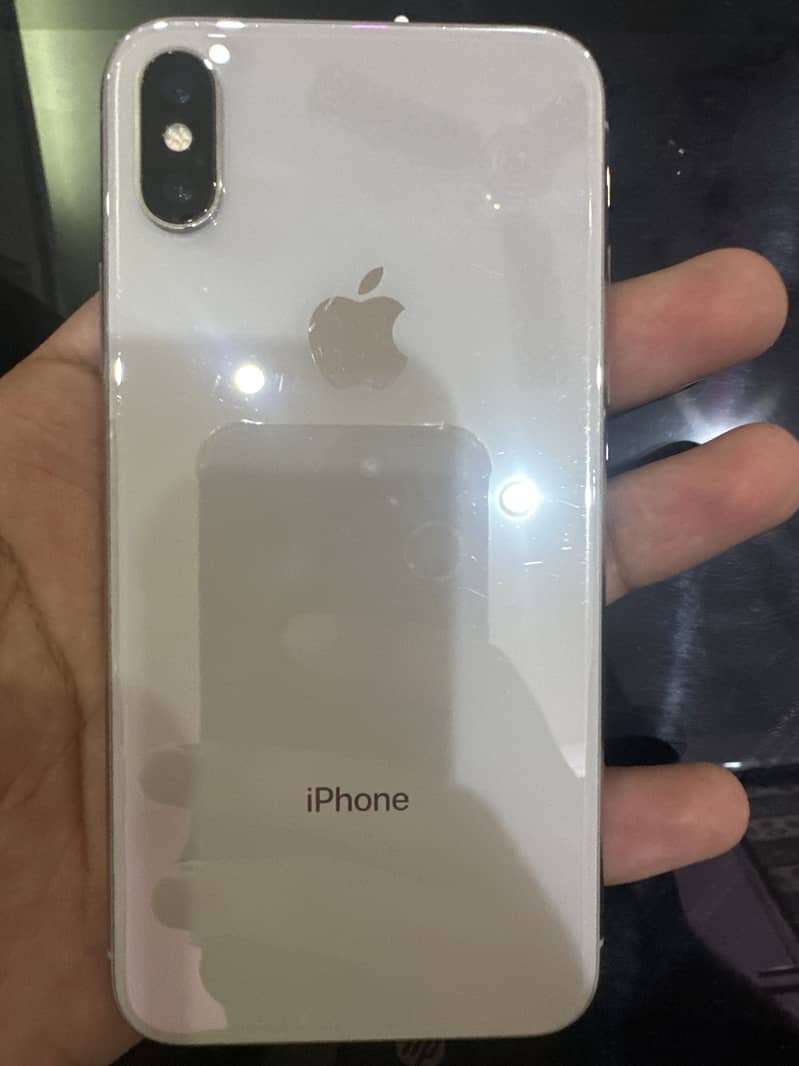 Apple iPhone X 4