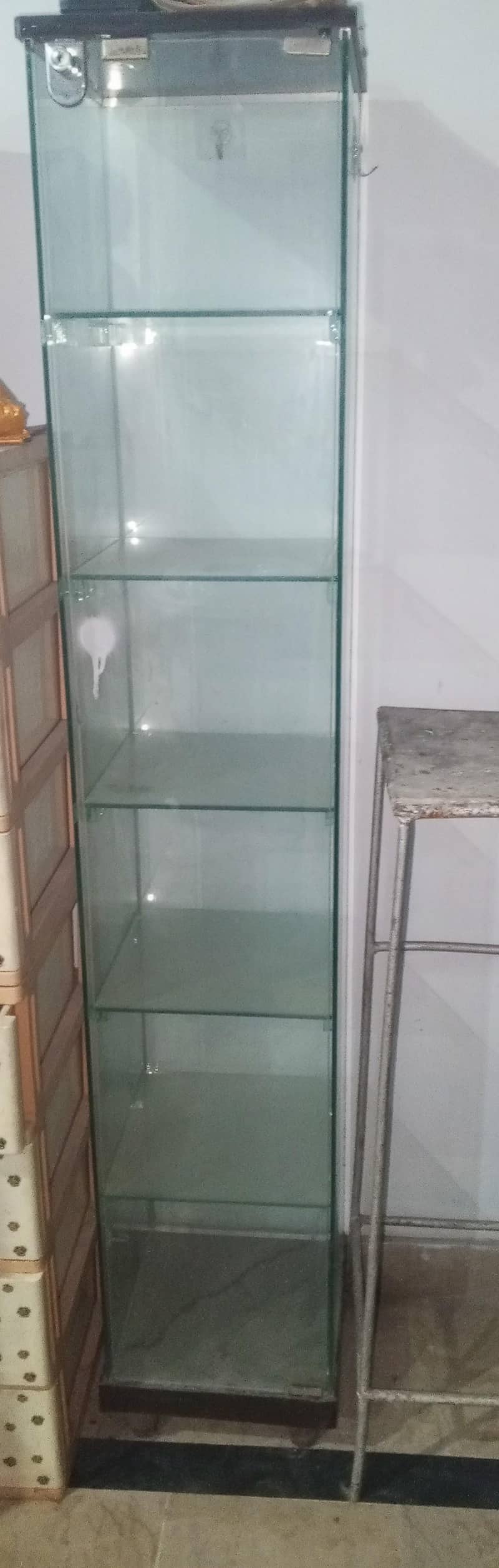 Show case / Sofa / Table 4