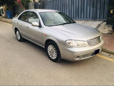 Nissan Sunny 2011
