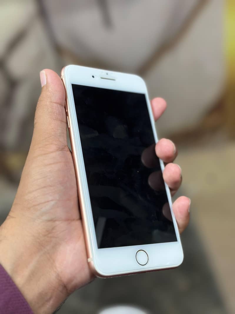 Apple iPhone 8 Plus 2